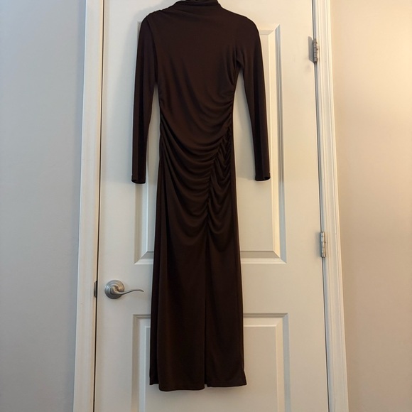 Zara Women’s Elegant Brown Long Sleeve Midi Dress - Picture 3 of 9